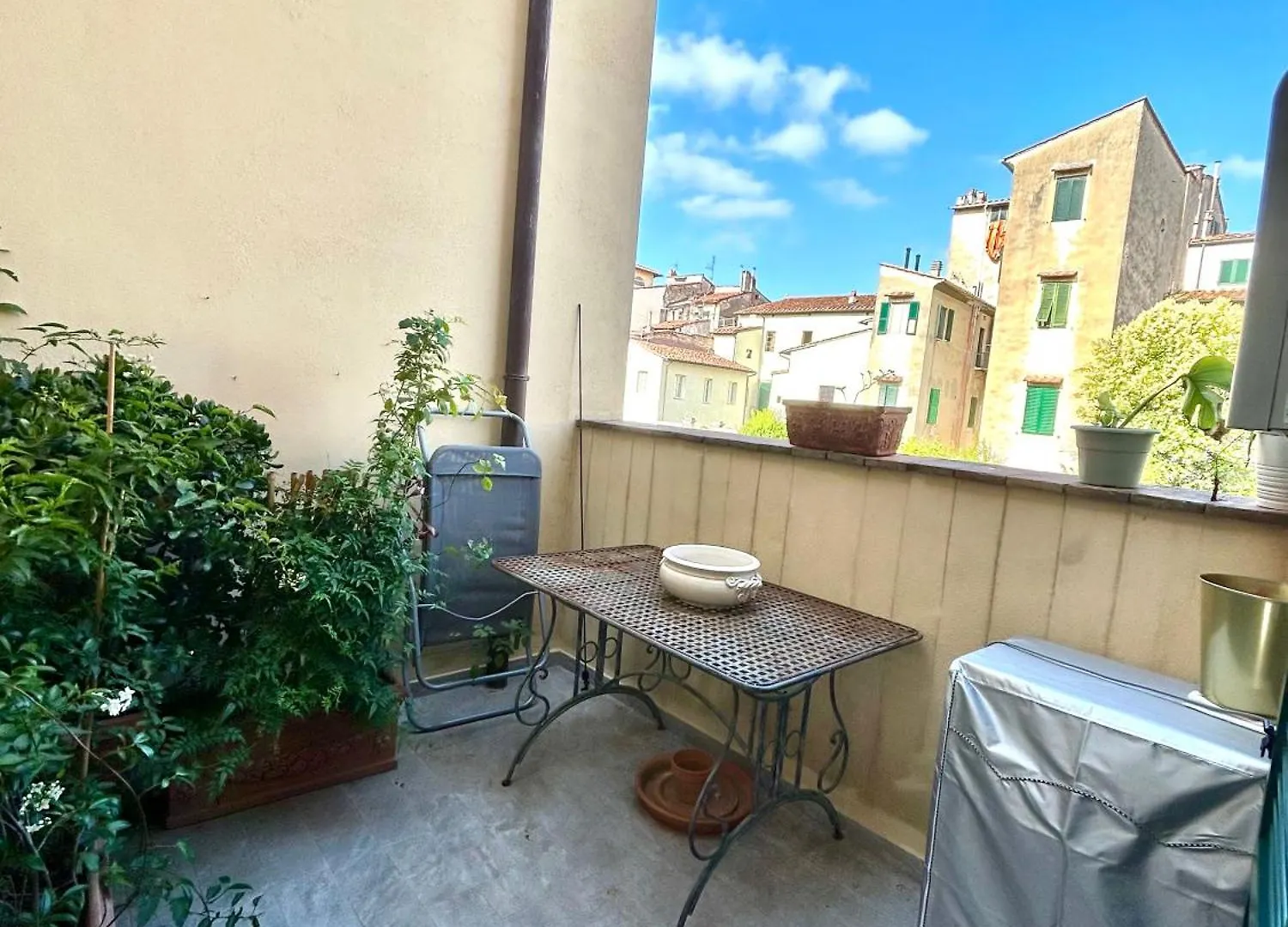 Turchese Suite Pisa 0*,